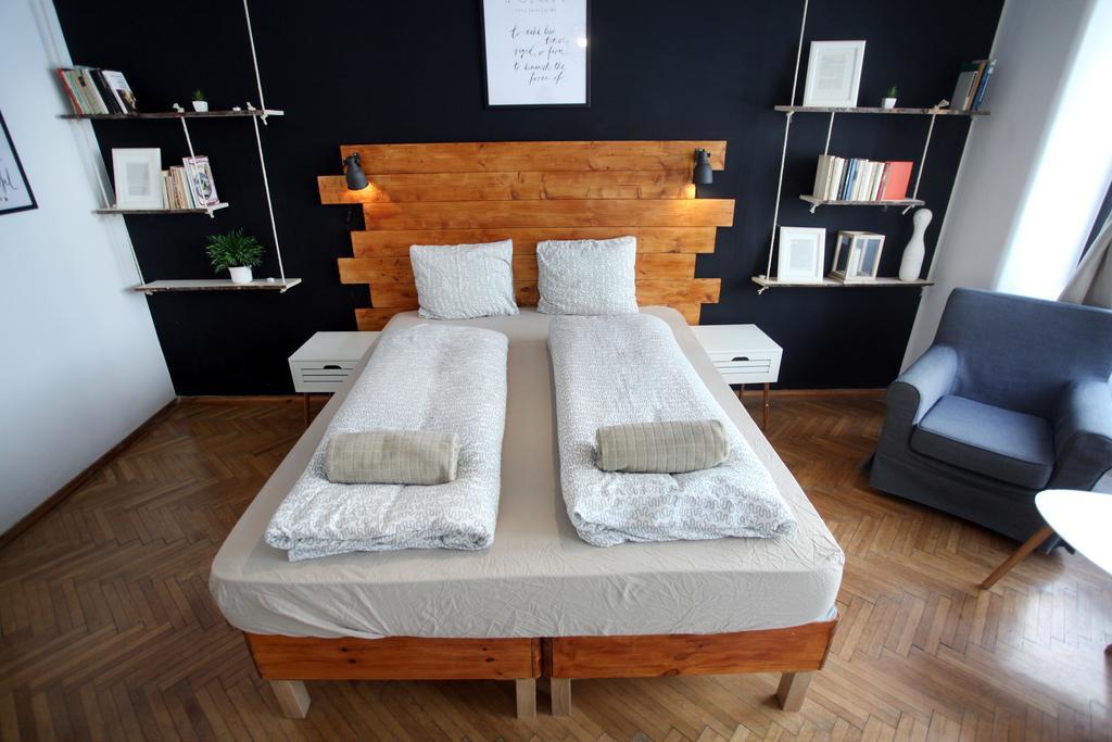 d.FIVE Inspire Apartment Budapest Extérieur photo