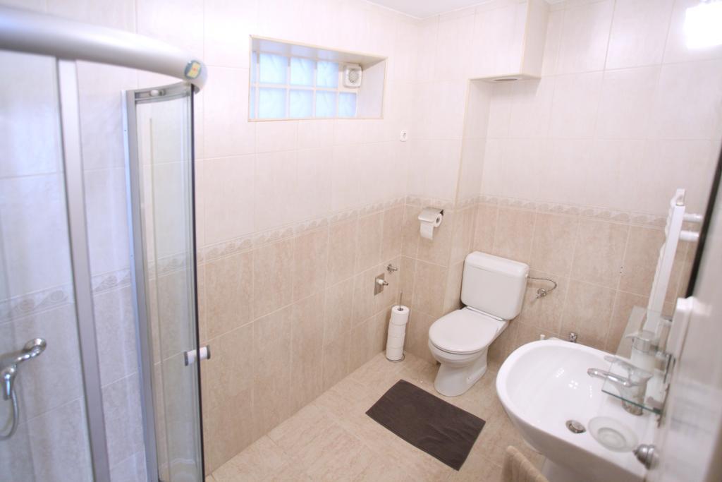 d.FIVE Inspire Apartment Budapest Extérieur photo